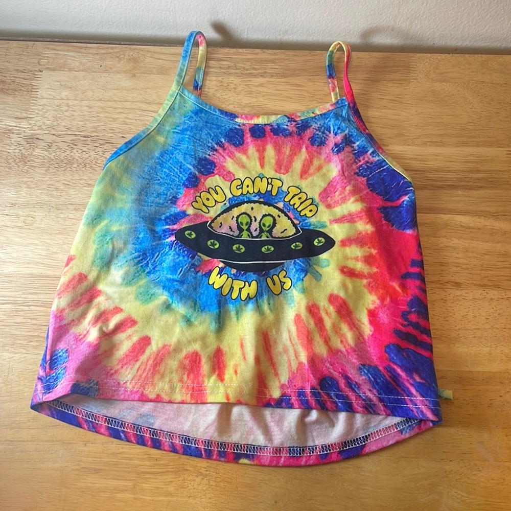 💙You can’t trip with us ✨🤪 shirt tie in the back crop top ✨ 🍃🍄👽